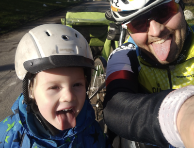 Skærmbillede 2020-03-17 kl. 15.14.28.png (520.06 KiB) Vist 38065 gange Adrian og far på tur